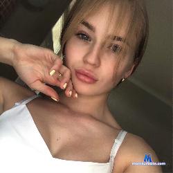 NikkiReys stripchat livecam performer profile