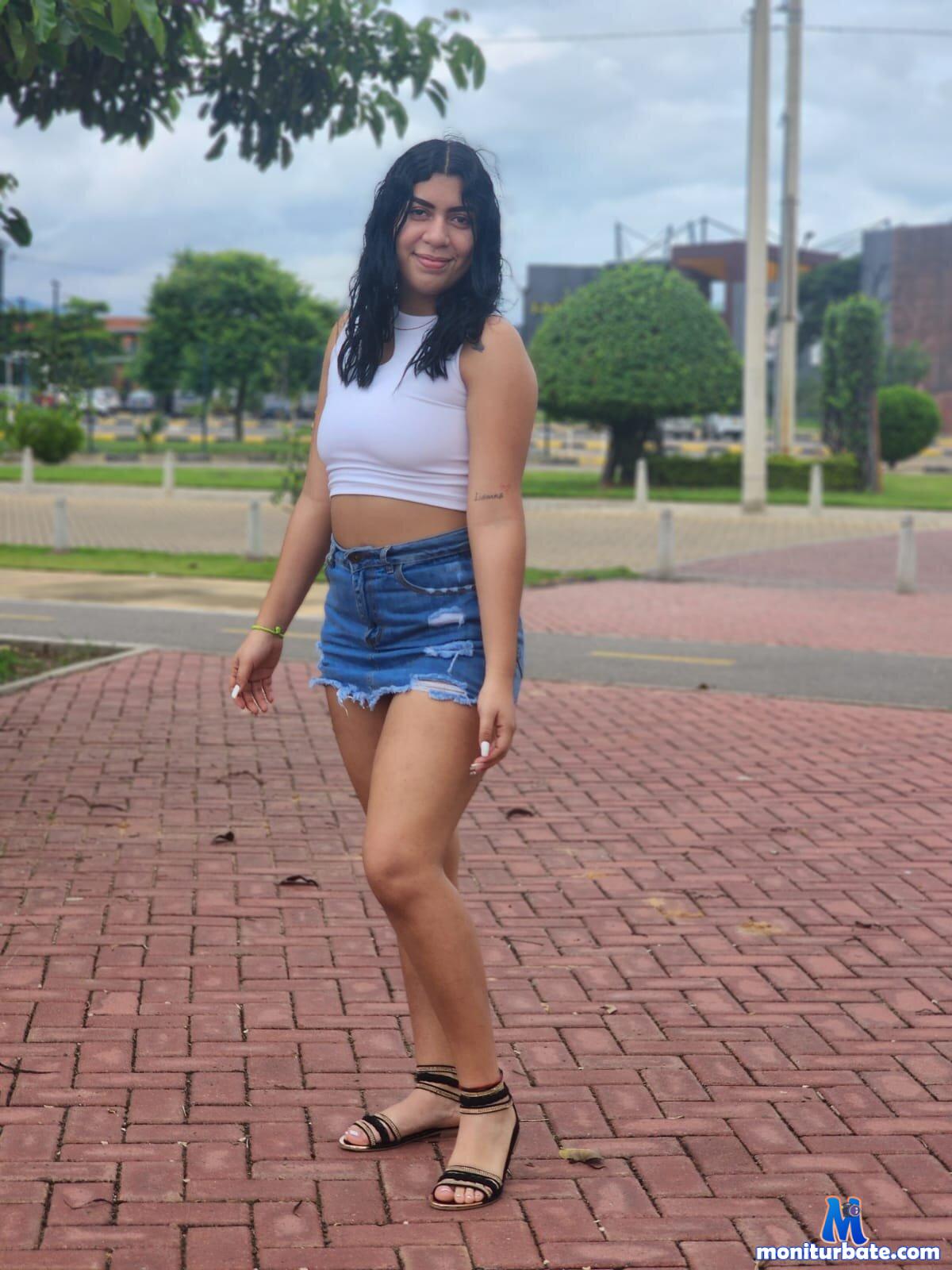 versatil_groupfull Stripchat performer