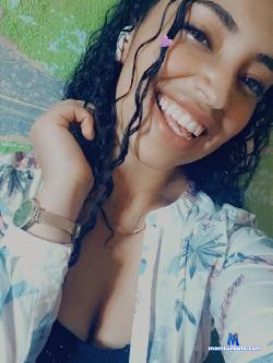 isiss_18 stripchat livecam performer profile