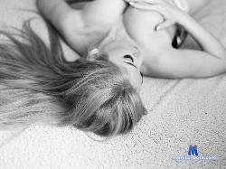 nicexxxlora stripchat livecam performer profile