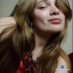 AliceWonde stripchat livecam performer profile