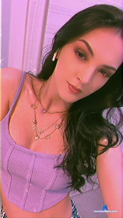 AmisGold stripchat livecam performer profile