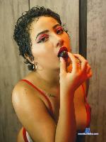 Herasblossom stripchat livecam show performer room profile