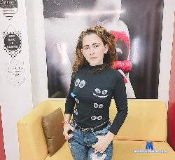 KloeWonderQueen stripchat livecam performer profile