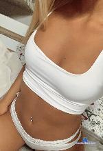 BlondeCandyy stripchat livecam show performer room profile