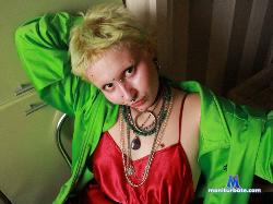 BettyMeril stripchat livecam performer profile
