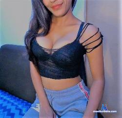 FoxyindianX stripchat livecam performer profile