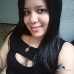 nahomy_love_ stripchat livecam performer profile