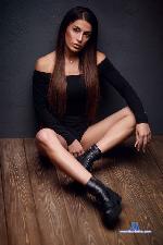 EvaBulletGirlfriend stripchat livecam show performer room profile