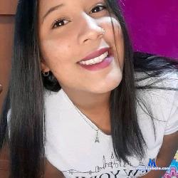 Mya_jonnes stripchat livecam performer profile