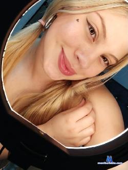 Zendaya_brooke stripchat livecam performer profile