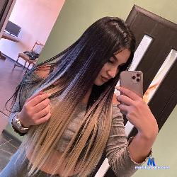 Salina_Kiss stripchat livecam performer profile