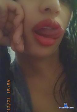 sarabrownxy stripchat livecam performer profile