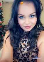 MileyMia stripchat livecam show performer room profile