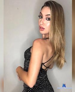 Amy_pinkk stripchat livecam performer profile