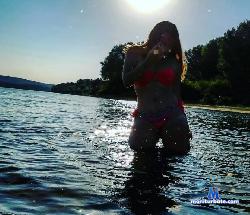 Sunny-Sparks stripchat livecam performer profile