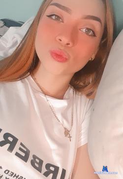Cristal3001 stripchat livecam performer profile
