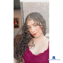 Salma_Lov stripchat livecam performer profile