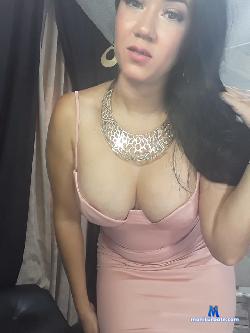 wolffoxiee stripchat livecam performer profile