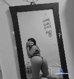 love_iris stripchat livecam show performer room profile