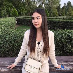 Leyla_cum stripchat livecam performer profile