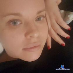 EllieTaylor stripchat livecam performer profile