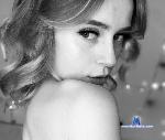 LolaStar_ stripchat livecam show performer room profile