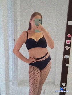 sara_connor22 stripchat livecam performer profile