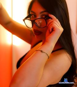 pretty_moon_ stripchat livecam performer profile