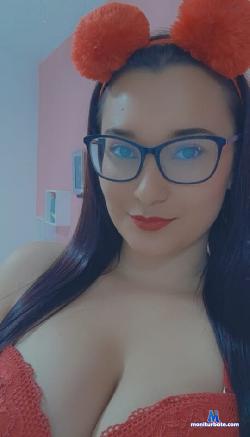 cherryqueen_ stripchat livecam performer profile