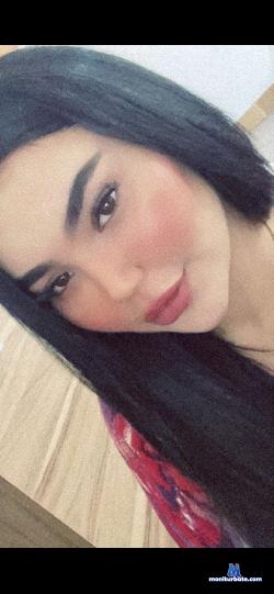 LunaaM stripchat livecam performer profile