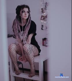 DellaWillis stripchat livecam performer profile