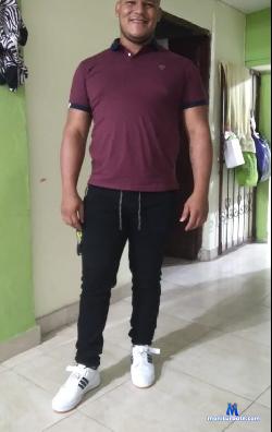 RonnyBrowm stripchat livecam performer profile