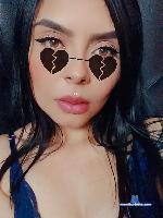 ziaraven stripchat livecam show performer room profile