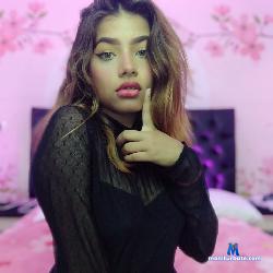kelly_goddess stripchat livecam performer profile