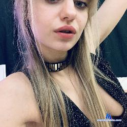 TasteBlondi stripchat livecam performer profile