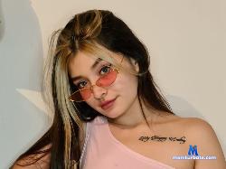 caroline_james stripchat livecam performer profile