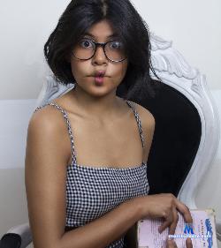 Lolita_001_ stripchat livecam performer profile