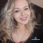 Perfect-Eyes stripchat livecam show performer room profile