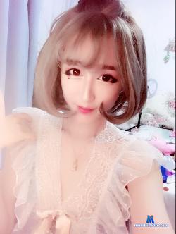 sally123w stripchat livecam performer profile