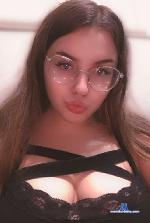 Julyjuce stripchat livecam show performer room profile