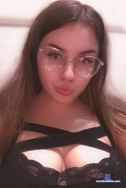Julyjuce stripchat livecam performer profile