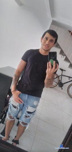 ariana_liam stripchat livecam performer profile