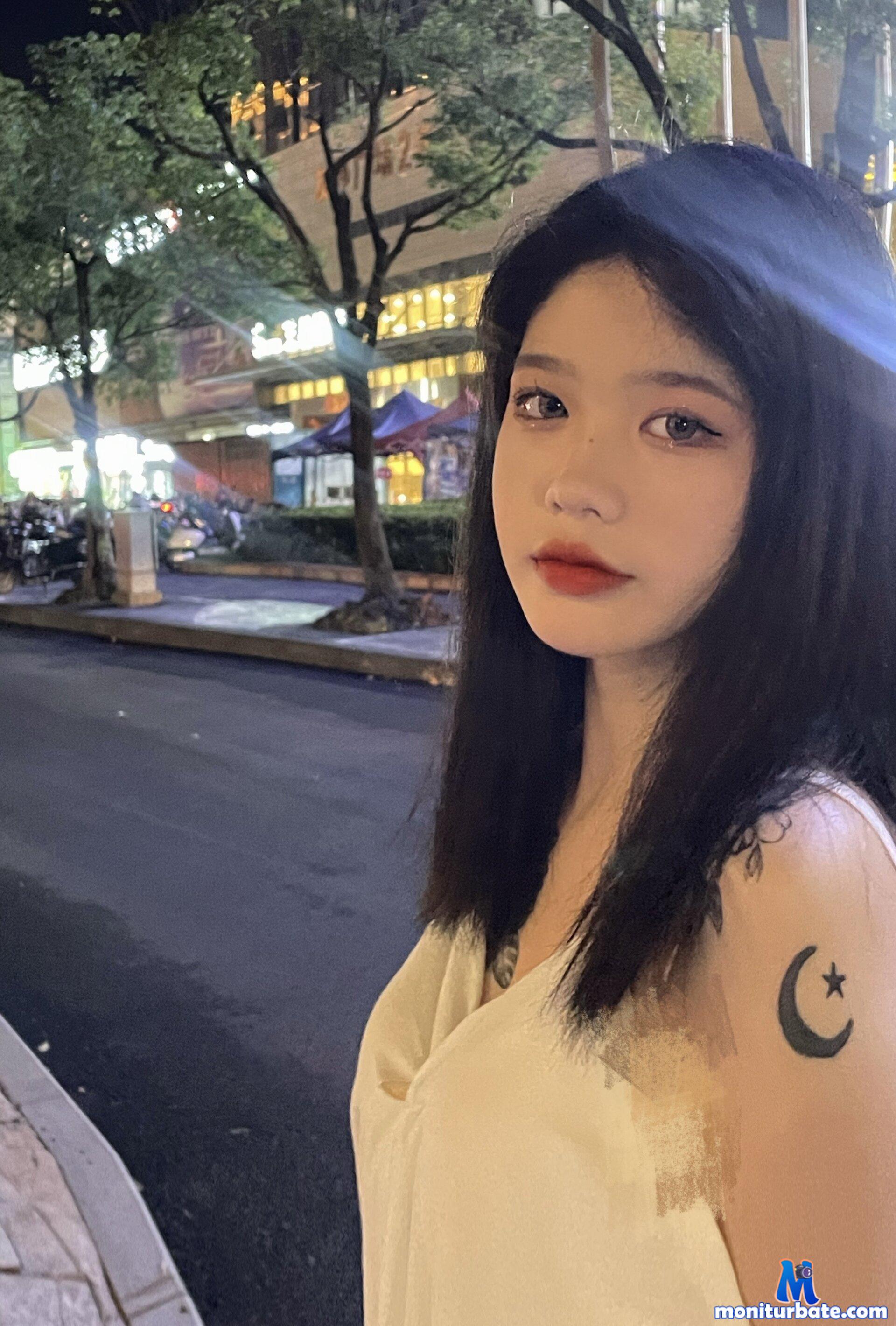HUAHUA_JK Stripchat performer