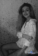 Emilia_August stripchat livecam show performer room profile