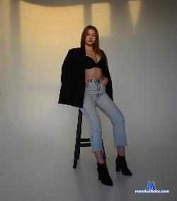 MollyPeach_ stripchat livecam performer profile