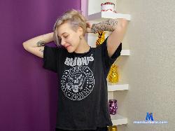 Lol_Girl stripchat livecam performer profile