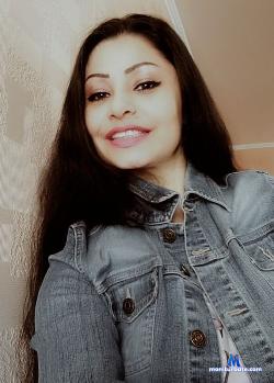 BellaGin stripchat livecam performer profile