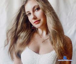 Lara_Garnet stripchat livecam performer profile