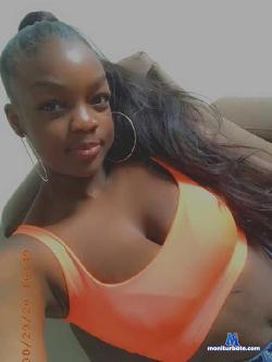Miaebony_ stripchat livecam performer profile